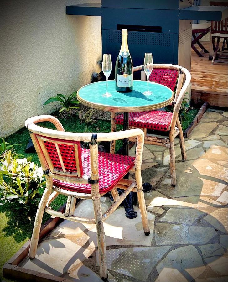 אגדה Appartement Mezzanine/Jardin/Terrasse Village Naturiste מראה חיצוני תמונה